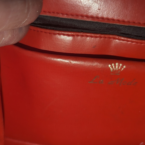 Vintage hard to find Clutch La Mode rich dark satin red lining - Picture 6 of 9